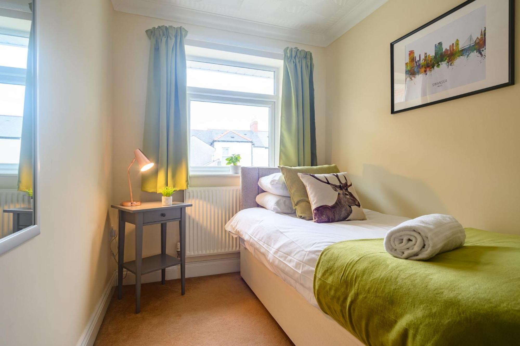 Merriotts Court - Parking - Wifi Apartment Newport (Gwent)